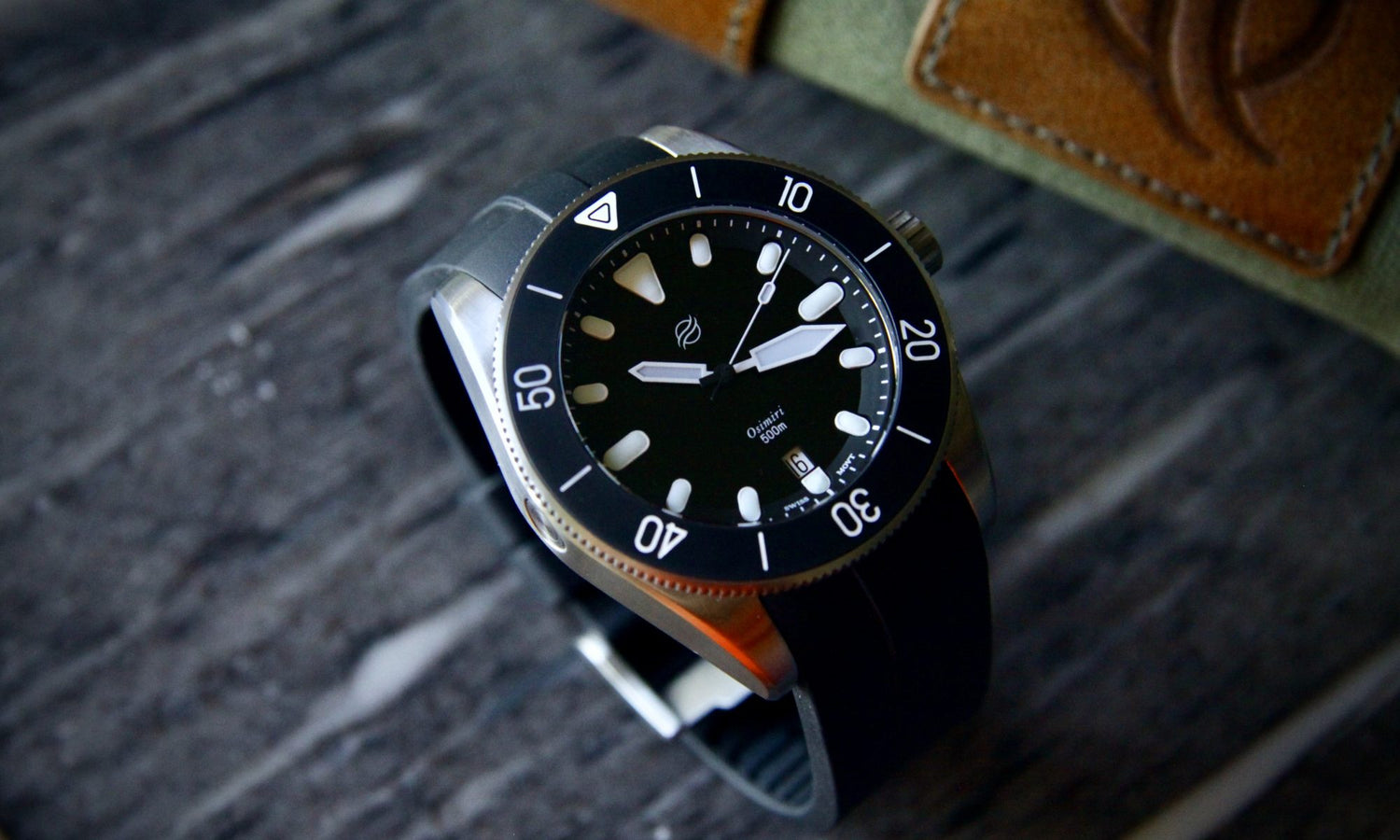 front facing Fanos Osimiri Mechanical diver titanium rubber strap